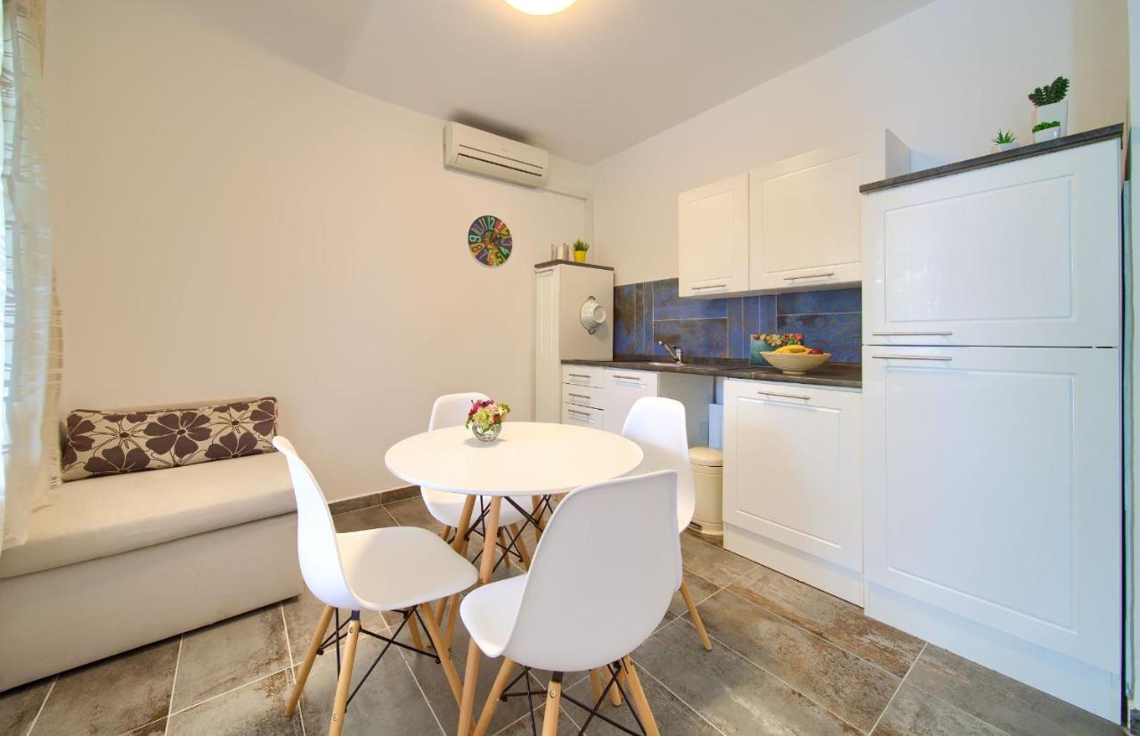 Apartments Dubravka Krk Town Extérieur photo
